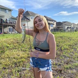 Meet your Posher, Jasmine